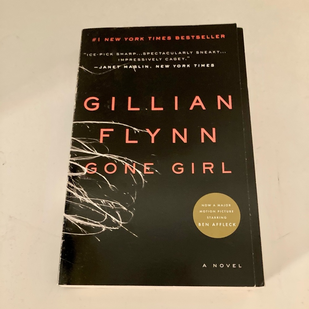 Gone Girl by Gillian Flynn Paperback Book